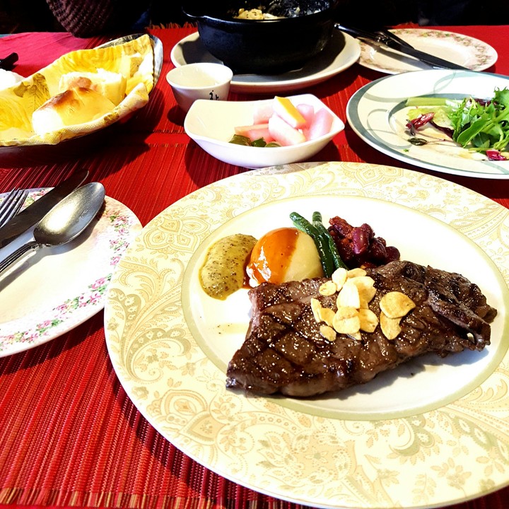 steak with ogq members