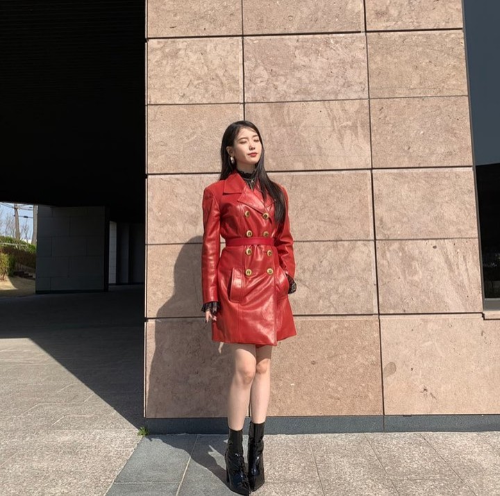 IU