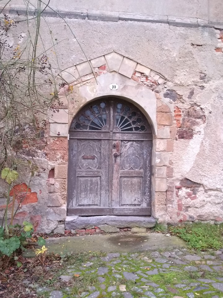 Door/castle