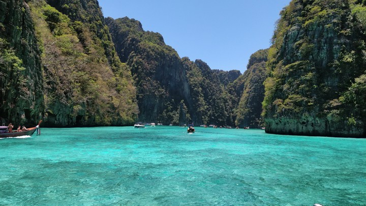 Maya bey, Thailand