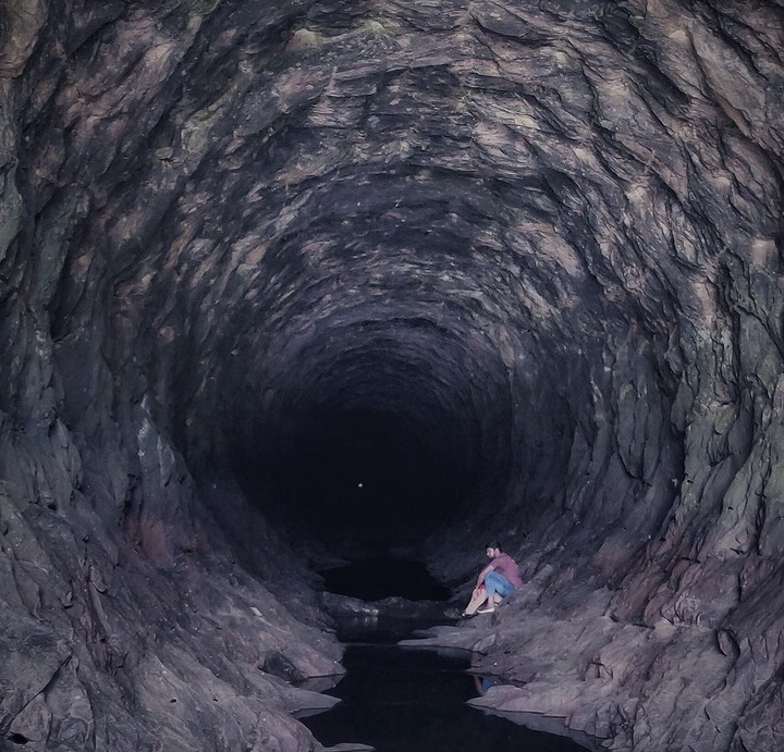 2 km cave
