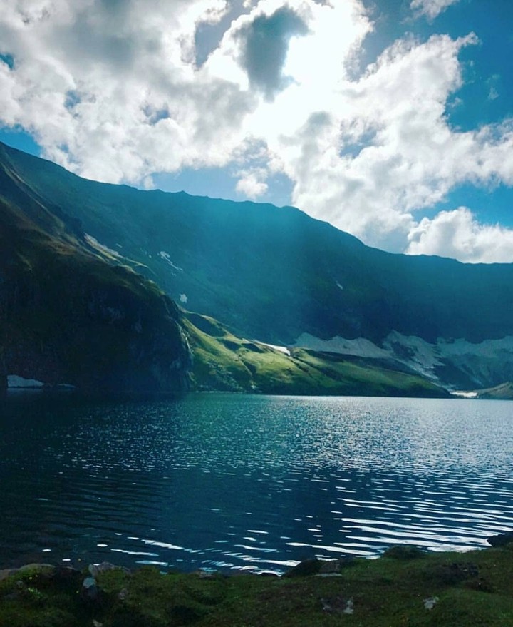 PAKISTAN'S BEAUTY