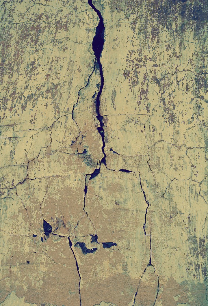 cracks on the wall
