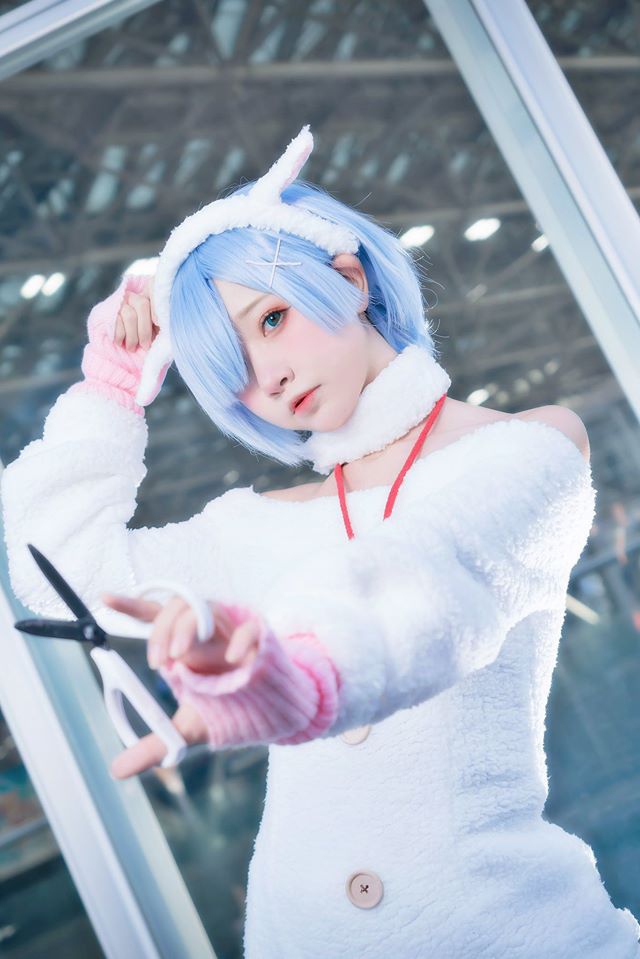 rem cosplay