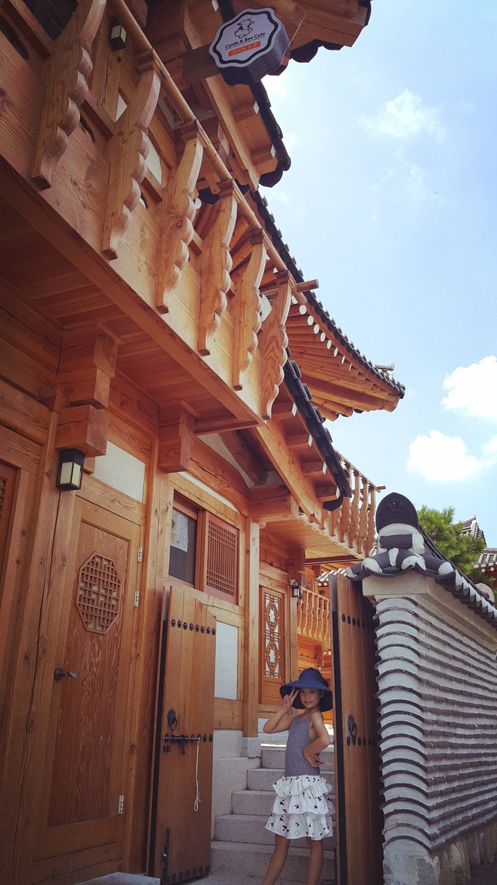 traditional cafe