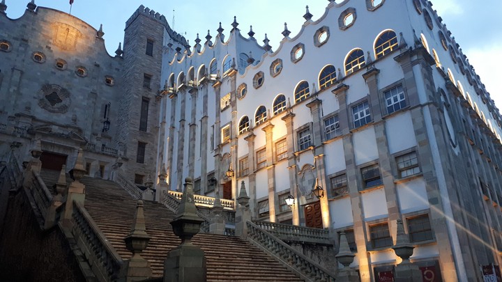 Escalinatas de Universidad de Guanajuato
