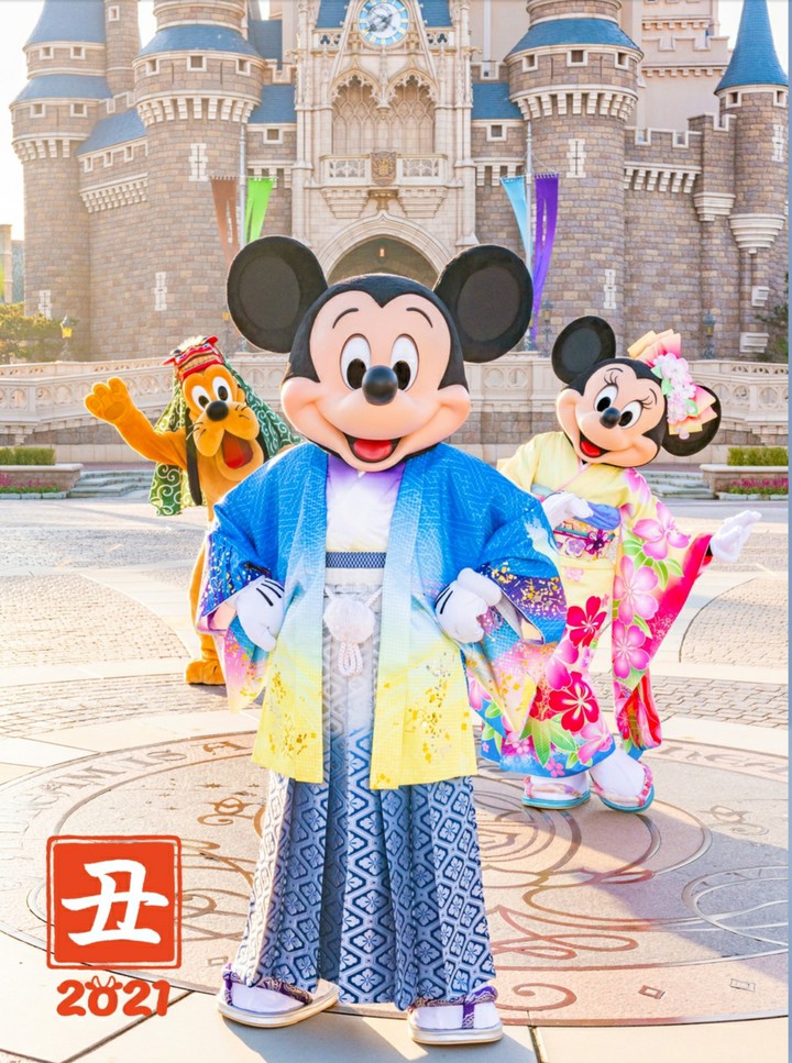 New Year greeting from Mickey & Minnie Mouse