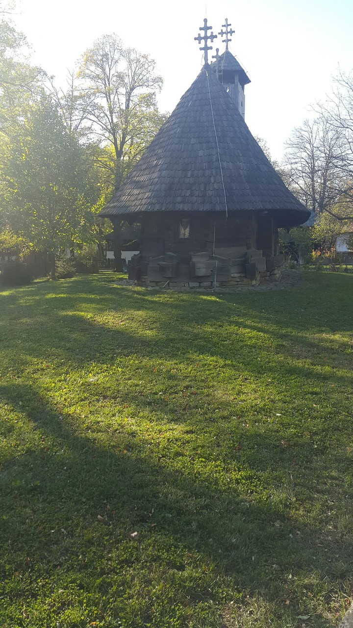 muzeul satului