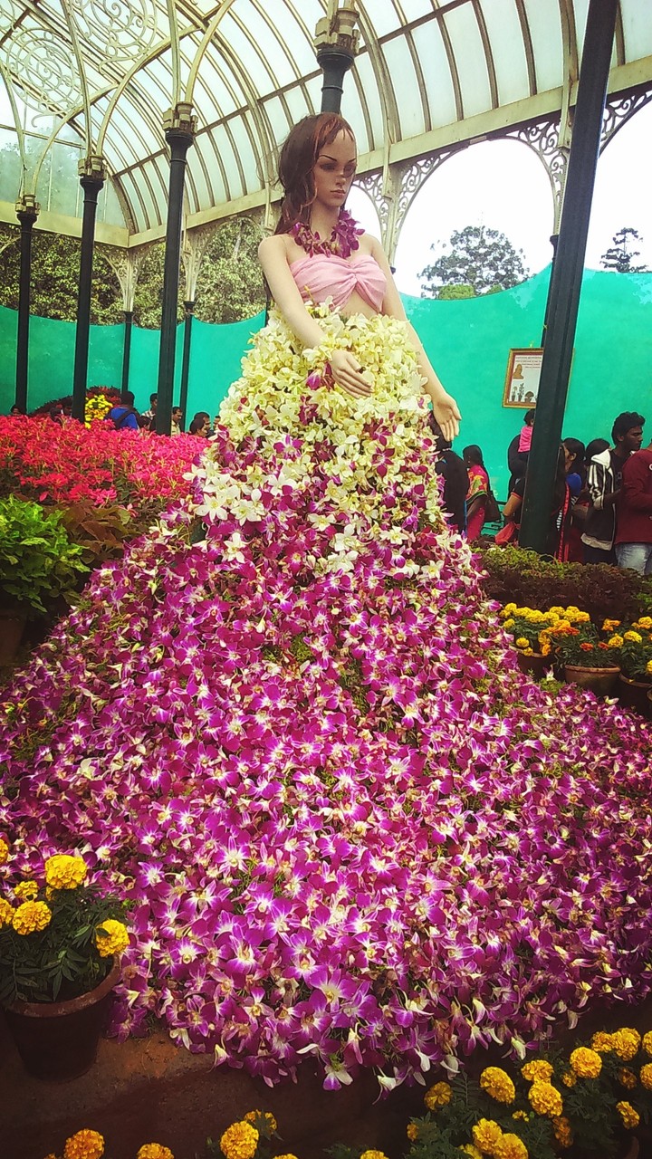 buety with buetiful dress