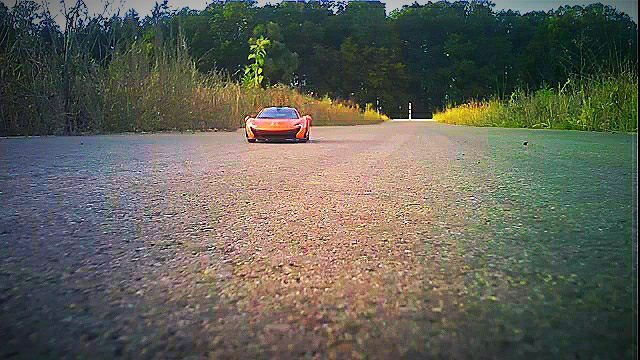 Auto in der Landschaft
