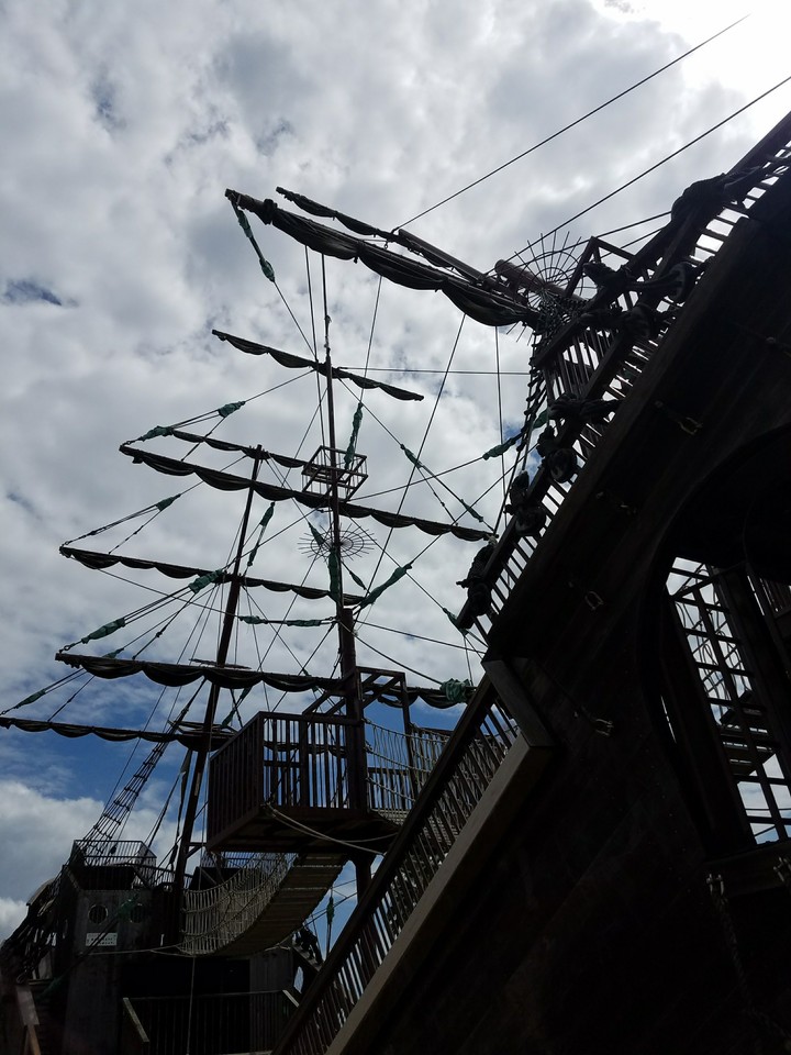難破船