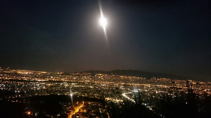 fullmoon in Athens