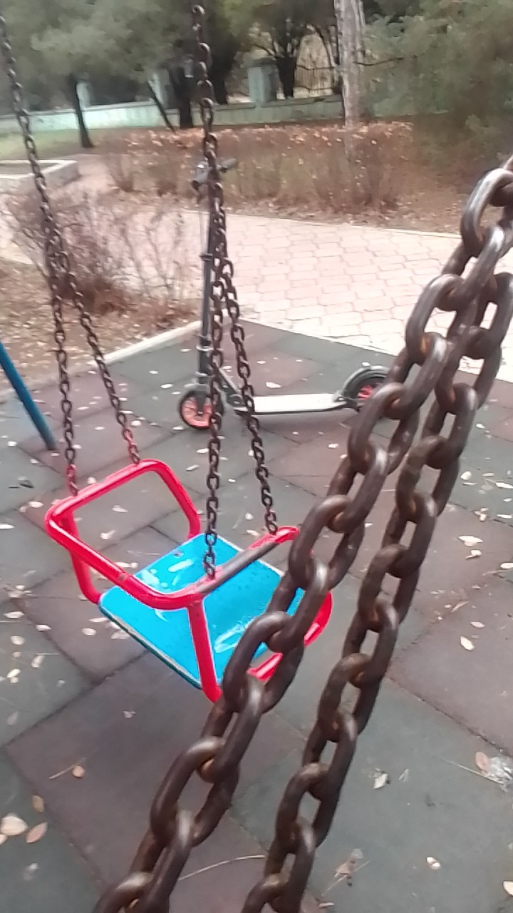 качели
