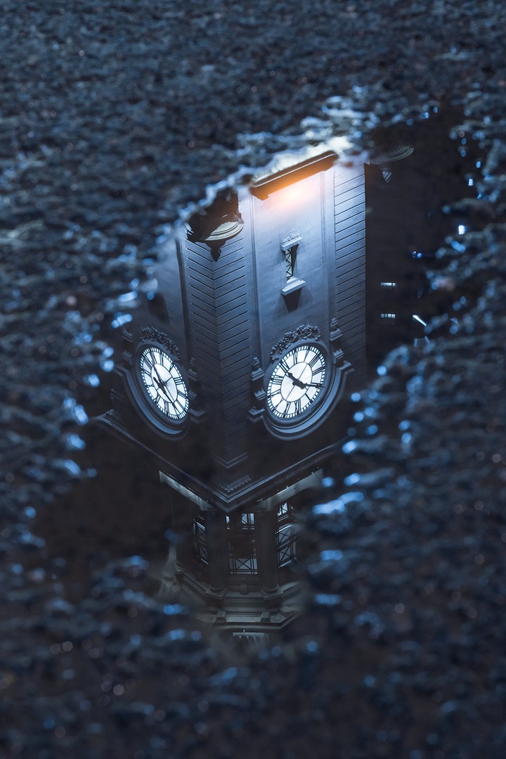 clock dark