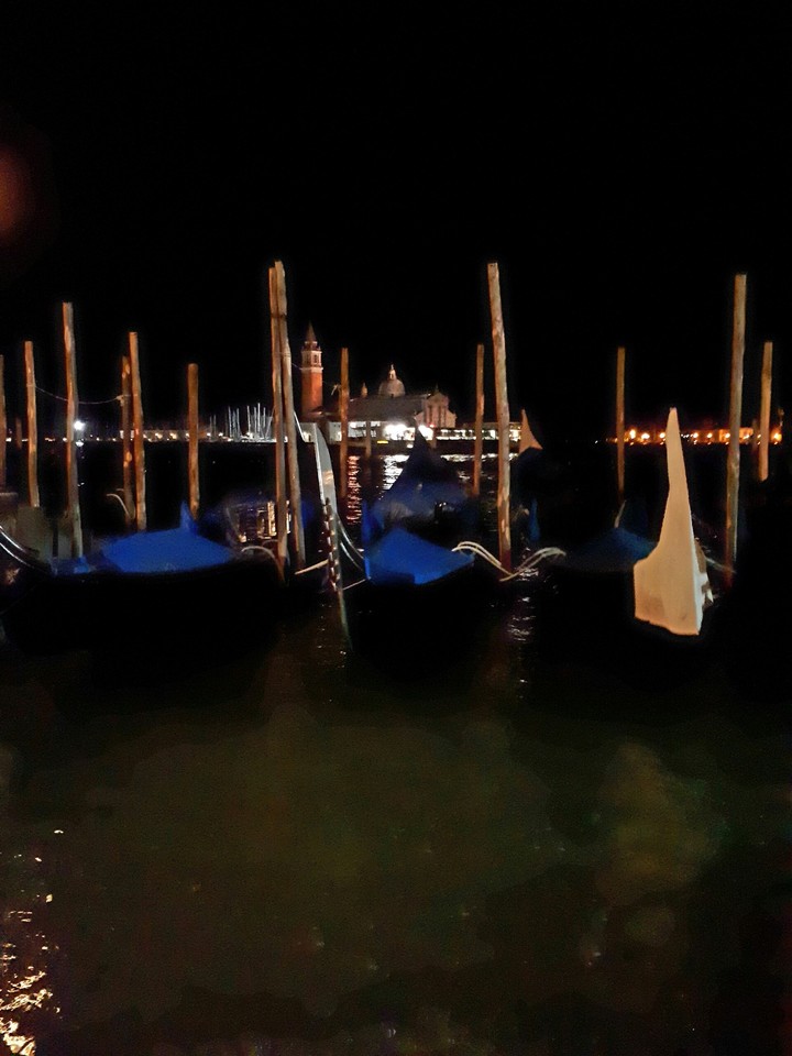 Vennice .... La laguna in piena notte