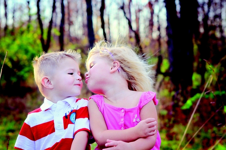 kiss baby