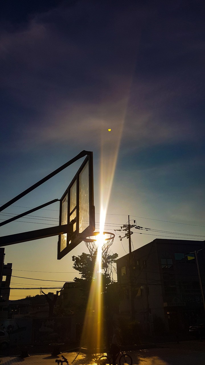 basketball + sun = ?
