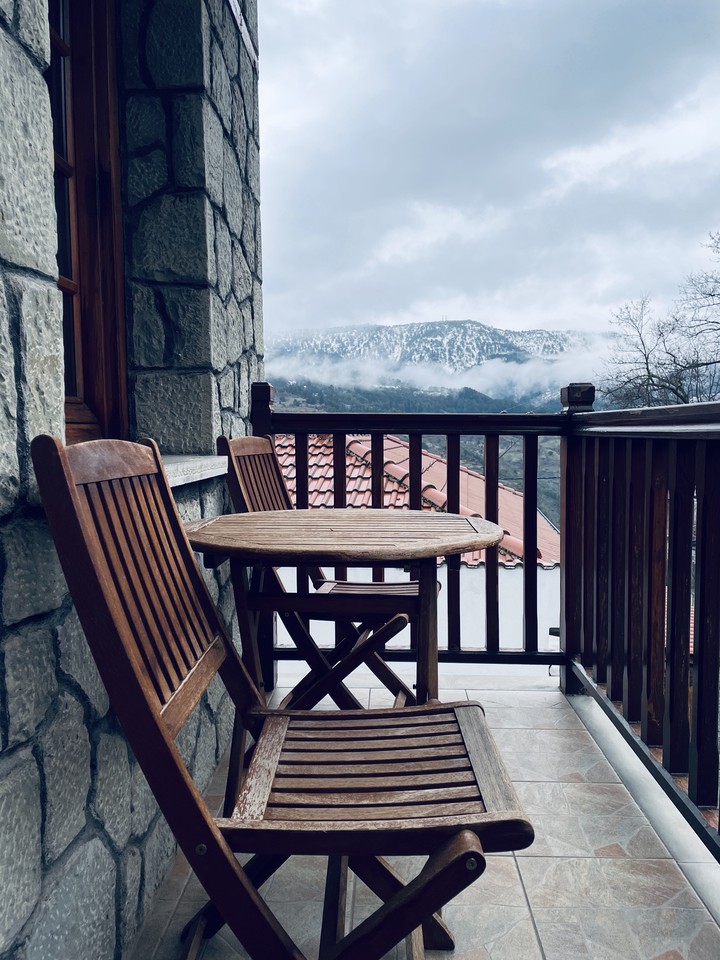 balcony
