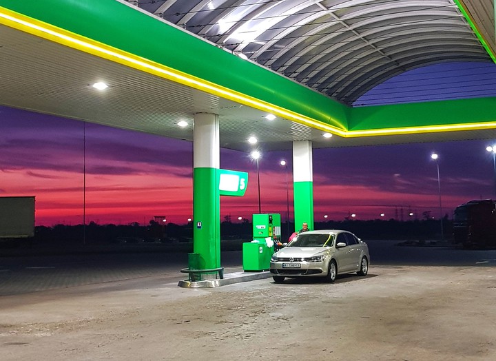 рассвет на заправке, своя романтика