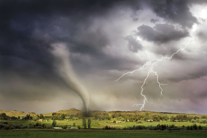 Tornado...