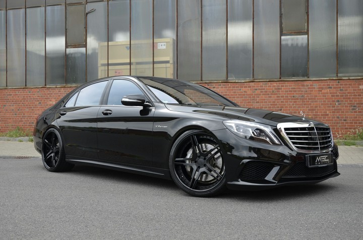BENZ. BLACK