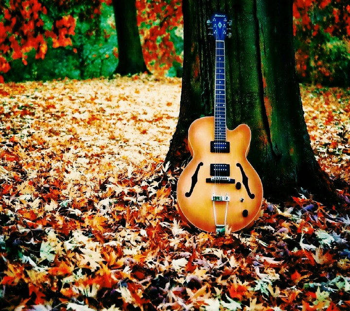 گ