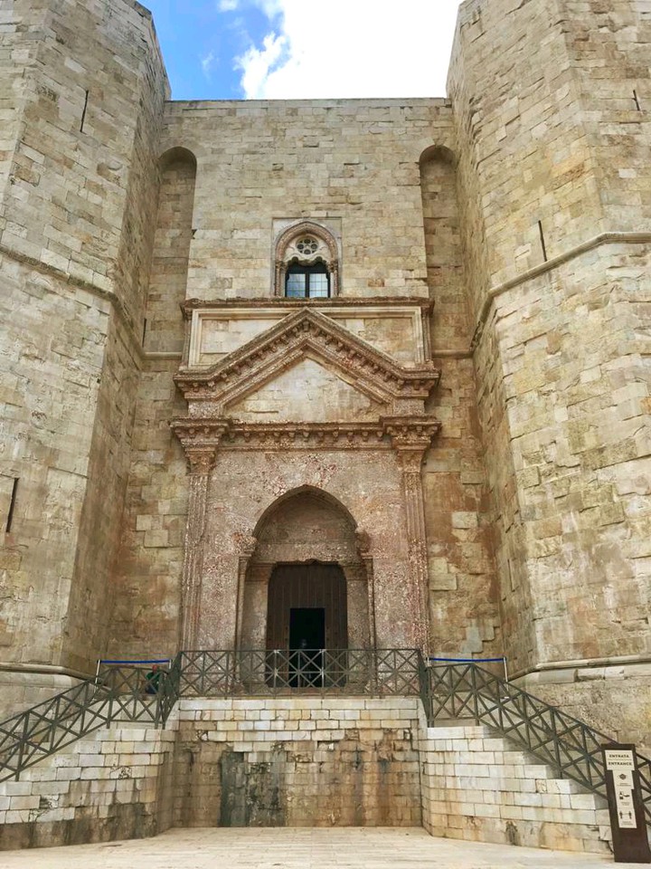 P❤ Castel del Monte 13th century