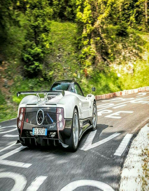 Pagani Zonda F