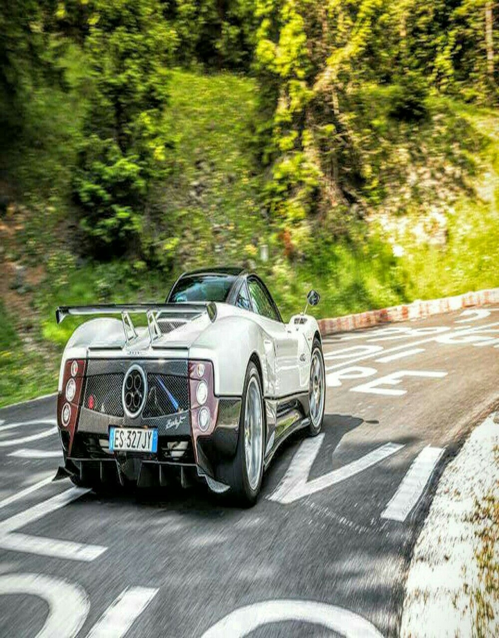 Pagani Zonda F