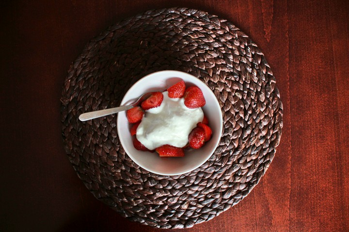 Strawberries with yoghurt