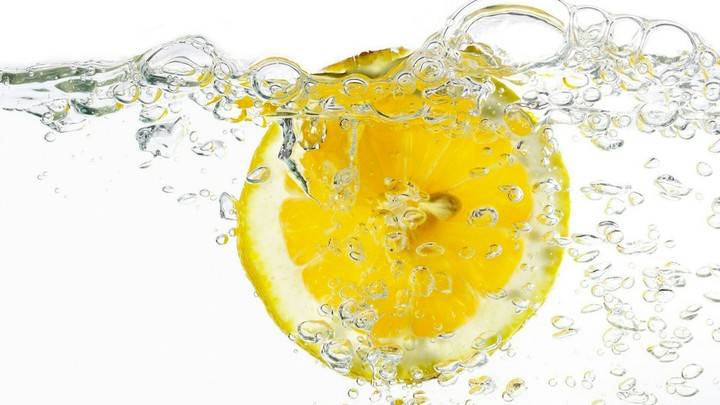Fresh lemonade! Get it NOW!!!