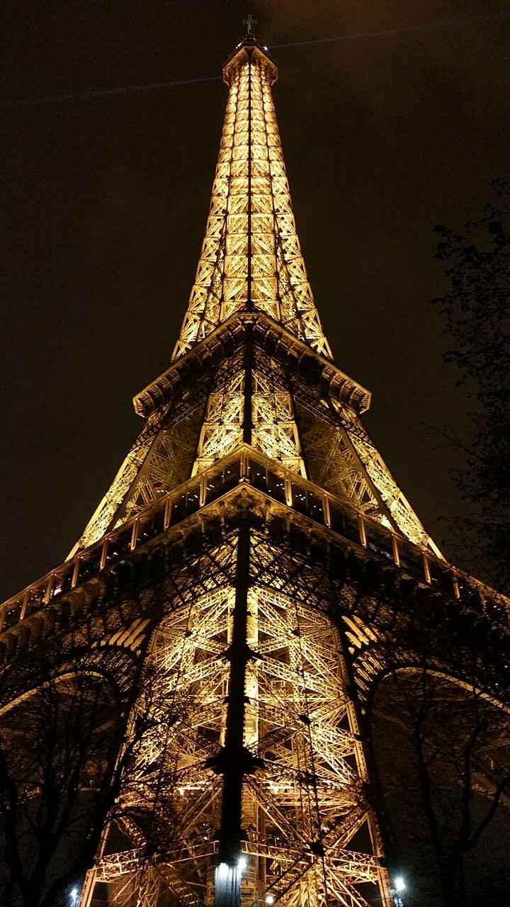eiffel tower