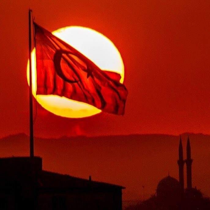 çok güzel bayrak ve güneş