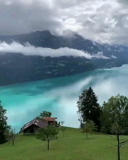 lake brienz