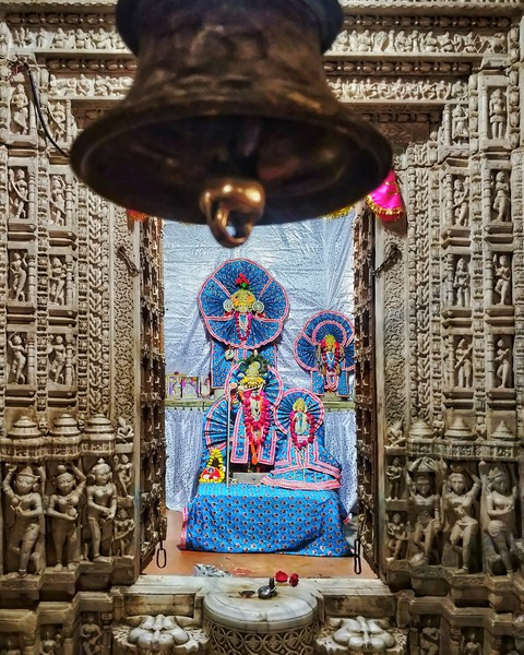 krishnameera