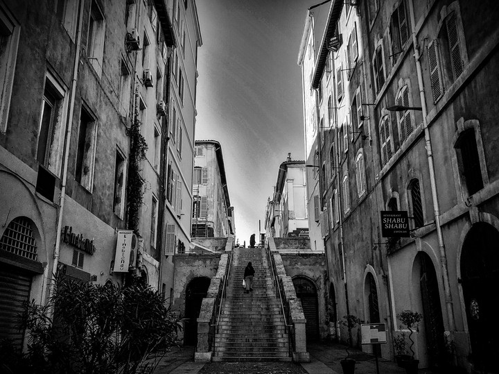 alley