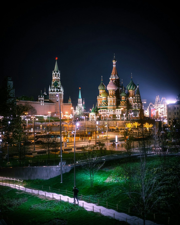 Кремль в ночи