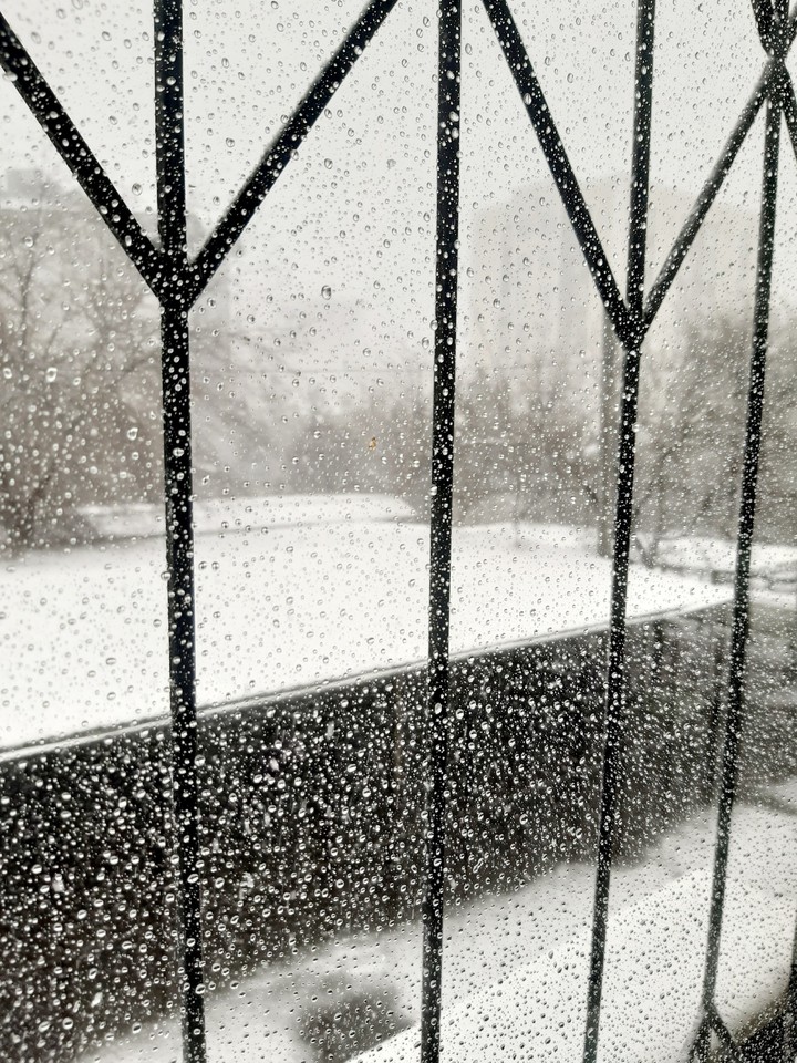 April snow