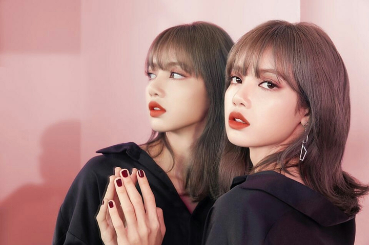 LISA PRETTY GIRL