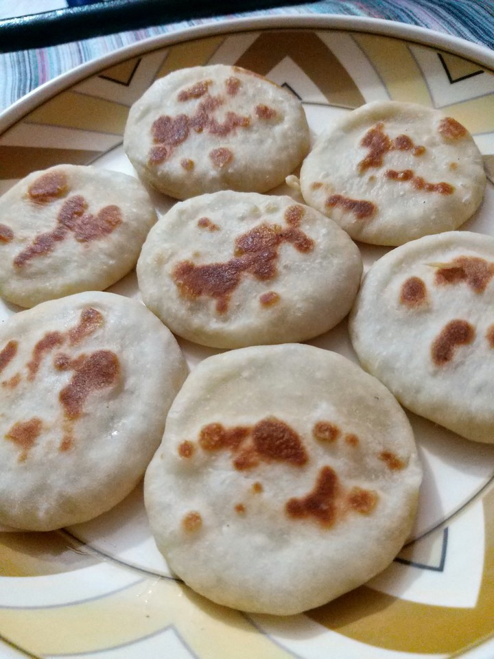 mini pizza breads