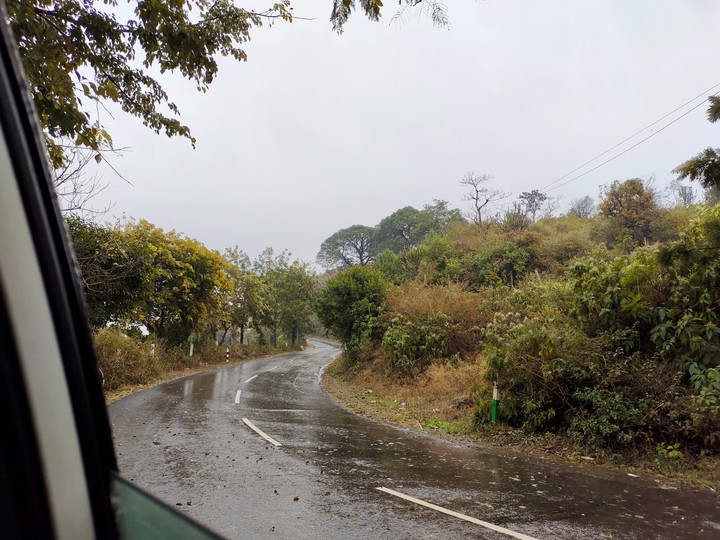 Empty road + music + rain= LOVE