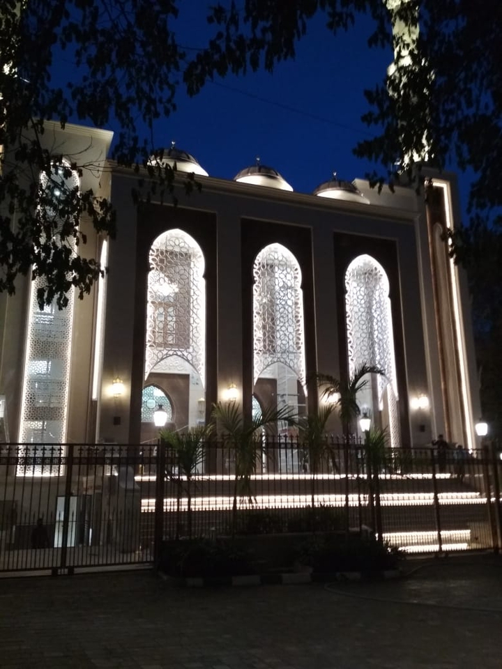pretty mosque