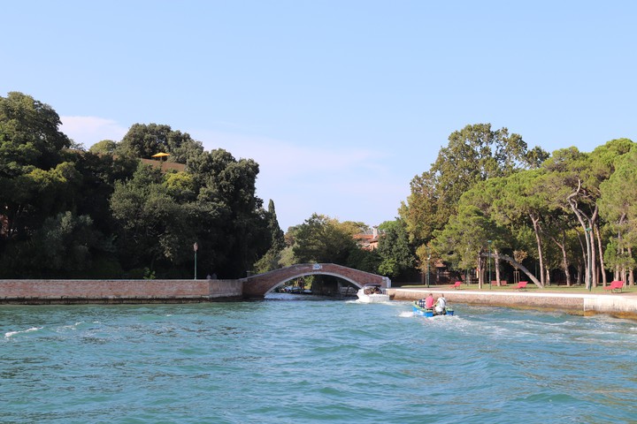 Water bridge