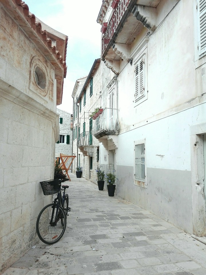 Street of Jelsa town