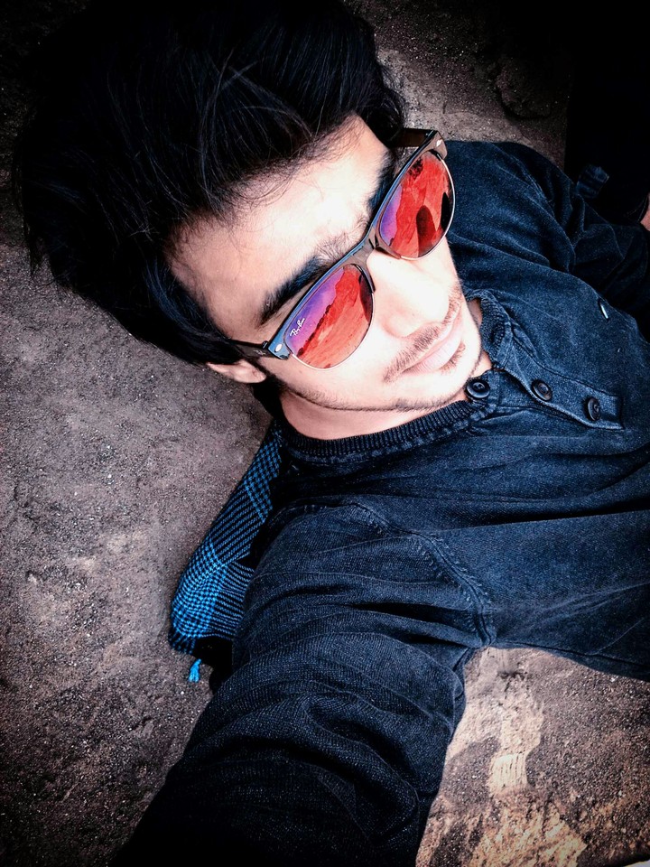 seLfiEee...