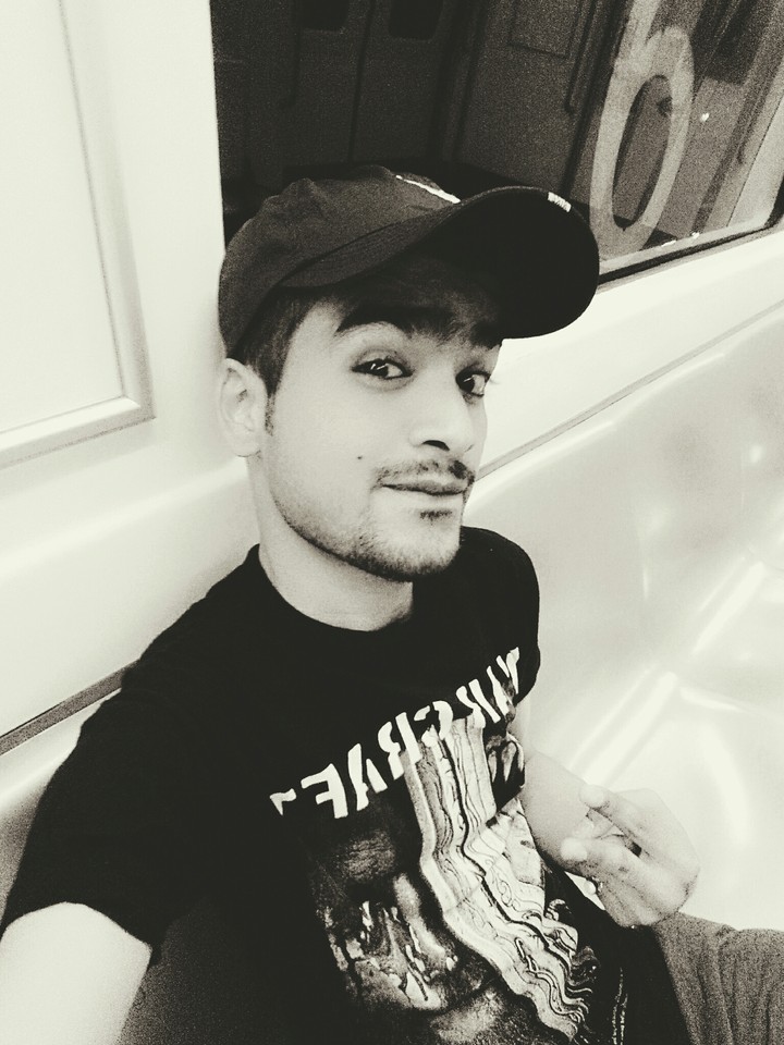 Delhi Boy