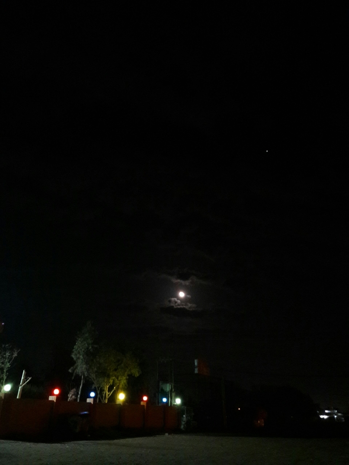 moon at late night