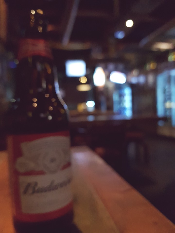 bar