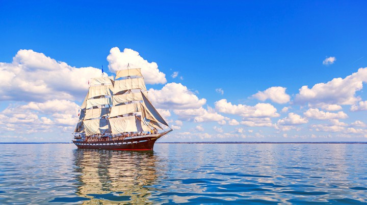 ship sailing in oceans
