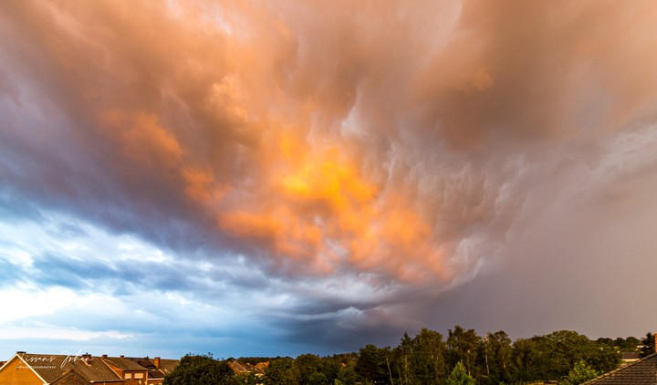 AStorm is coming